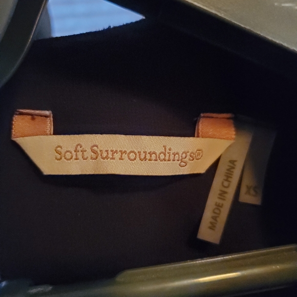 Tunic - Picture 2 of 6